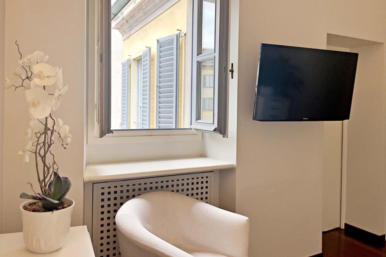 Appartement Chic 1bdr With Shared Terrace Steps From Duomo By Rentopolis *