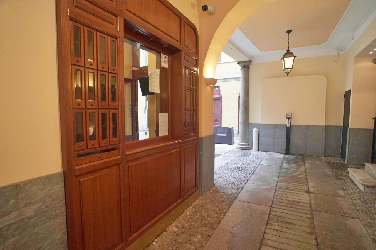 Chic 1bdr With Shared Terrace Steps From Duomo By Rentopolis Milan